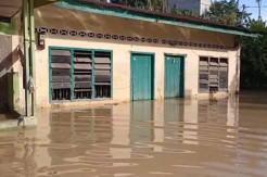 Terima Banjir Kiriman, Ratusan Warga Kota Tebing Tinggi Meradang