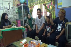 Viral Nama Keluarga Unik, 3 Bersaudara di Gresik Memiliki Nama Dotcom