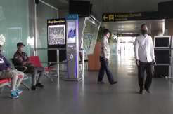 Pesawat Sriwijaya Jatuh, Keluarga Penumpang Penuhi Bandara Supadio Pontianak
