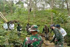 Buka Akses Antar Desa di Bengkulu Utara, Ratusan Prajurit Kodim 0423 Buka Jalan Penghubung