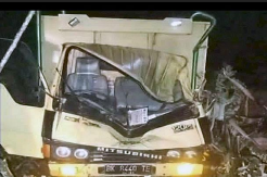 Jalan Medan Berastagi Longsor, 1 Sopir Truk Luka Serius Akibat Tertimpa Material