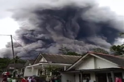 Gunung Semeru Meletus, Sejumlah Desa di Probolinggo Terpapar Abu Vulkanik