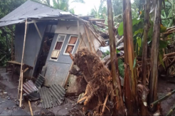 Puluhan Rumah Rusak Disapu Puting Beliung di Tasikmalaya, Warga Mengungsi