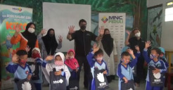 MNC Peduli Lakukan Trauma Healing, Ajak Anak Menonton dan Mewarnai di Sukabumi