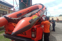Ngebor di Bawah Jembatan, Seorang Pekerja Jatuh Tenggelam di Sungai Serayu