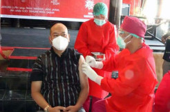 Bupati Nikson: Jangan Ragu, Vaksin COVID-19 Aman, Suci dan Halal