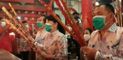 Perayaan Malam Imlek, Vihara Tertua di Singkawang Tetap Terapkan Prokes COVID-19