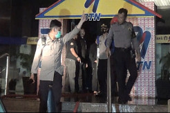 Takut Penjarahan, Polisi Jaga Ketat Bank BTN Cabang Makassar yang Terbakar