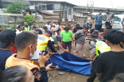 Cilegon Gempar, Jalan Kaki di Rel Warga Merak Tewas Tertabrak Kereta Api