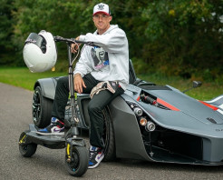 Hyperscooter Rion RE90 Dibanderol Rp220 Juta, Bisa Melesat 160 Km/jam