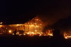 Padangsidimpuan Gempar, Terminal Pijorkoling Terbakar Belasan Kios Hangus