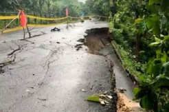 Jalan Poros di Kabupaten Pangkep Ambles, Pengendara Diminta Hati-hati