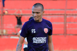 Tinggalkan PSM, Ferdinand Sinaga Reuni dengan Robert Alberts di Persib