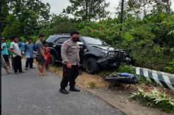 Adu Kambing Sepeda Motor dan Mobil, 1 Pengendara Tewas
