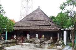 Sunan Giri, Ahli Jurnalistik yang Tulisannya Mengguncang Kerajaan Majapahit