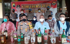 Tiga Mahasiswa Papua...