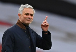 Tottenham Takluk di...