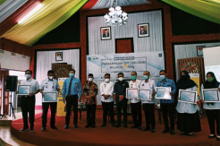 Laporan SPT 100%, 8 OPD Pemkab Enrekang Diganjar Penghargaan