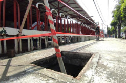 Terlalu! Besi Penutup Saluran Drainase di Jalan Empunala Mojokerto Digasak Maling