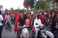 Polisi Hadang Konvoi Warga Bawa Bendera Gerakan Aceh Merdeka di Lhokseumawe Aceh