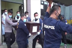 Jenazah Lukman dan Istrinya Yogi Sahfitri Fortuna Terduga Pelaku Bom Gereja Katedral Makassar Dimakamkan di Maros