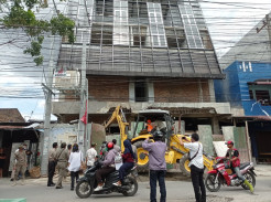 Peringatan Keras, Satpol PP Medan Hancurkan Gedung Tak Berizin