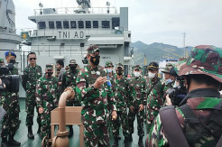 Tiga Jembatan Acrow Panel dan 57 Personel TNI Tiba di Bima