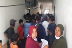 Jelang Ramadhan, Pembagian Uang Meugang di Kantor Bupati Pidie Jaya Ricuh