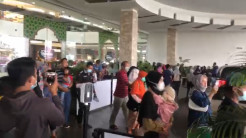 Kepanikan Pengunjung Mal di Mojokerto Selamatkan Diri dari Gempa Malang