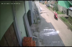 Mojokerto Gempar, Emak-emak Berhijab Gasak Motor di Rumah Kos Sambil Gendong Anak