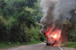 Minibus di Jalan Poros Enrekang-Toraja Terbakar, 8 Penumpang Selamat