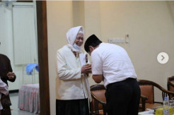 Pakai Peci Hitam Temui Para Kyai di Kediri, Luhut: Saya Merasa Berdosa Sekali