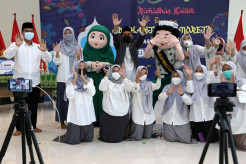 Kompetisi Bahasa Inggris SD Khadijah Surabaya Tepis Ketidaksuksesan PPJ