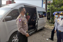 Nekat Bawa Pemudik, 3 Travel Gelap Terjaring Razia di Semarang