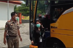 Mudik Dari Luar Negeri, 15 TKI Asal Madiun Langsung Diisolasi di Sanggar Pramuka