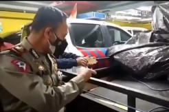 Pagi Buta, Mobil Pikap Ditangkap Polisi Saat Selundupkan 2 Pemudik di Pelabuhan Merah