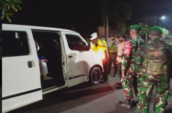 2 Travel Gelap Ditahan Aparat di Kuningan, Penumpangnya Dibolehkan Mudik