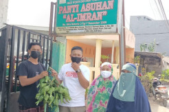 Rumah Koran Berbagi Ketupat ke Panti Asuhan dan Duafa di Gowa