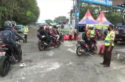 Nekat Masuk Tegal Sehari Jelang Lebaran, Ratusan Pemudik Diputar Balik