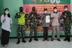 Ratusan Purnawirawan TNI AD dan Warakawuri Bengkulu Utara Divaksinasi