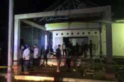 Mapolsek Dibakar Massa, Olah TKP Tim Inavis Polda Lampung Temukan Botol Isi Bahan Bakar