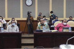 Bahas Otonomi Khusus,...