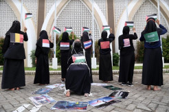 Gambarkan Kekejaman Israel, Mahasiswa Surabaya Gelar Teater Ibu Bumi Palestina