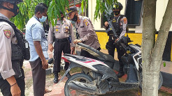 Asyik Ngopi, Pria Ini Tak Sadar Uang Puluhan Juta dalam Bagasi Motornya Digondol Maling