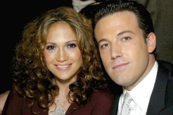 Kepergok Dinner Bareng dan Berpelukan, Jennifer Lopez dan Ben Affleck Balikan?