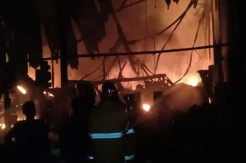 Sabtu Pagi, Pabrik Cat dan Tiner di Kabupaten Sidoarjo Ludes Dilalap Si Jago Merah