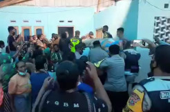 Tangis Histeris Pecah di Alor, Sambut Kedatangan Korban Penembakan Sadis Teroris KKB