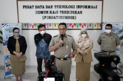 200 Ribu Calon Siswa...