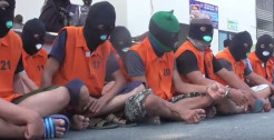 Asyik Main Judi, 12 Orang Diciduk saat Digerebek Polisi