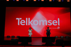 Jawab Tantangan Perkembangan Zaman, Telkomsel Perkenalkan Identitas Baru